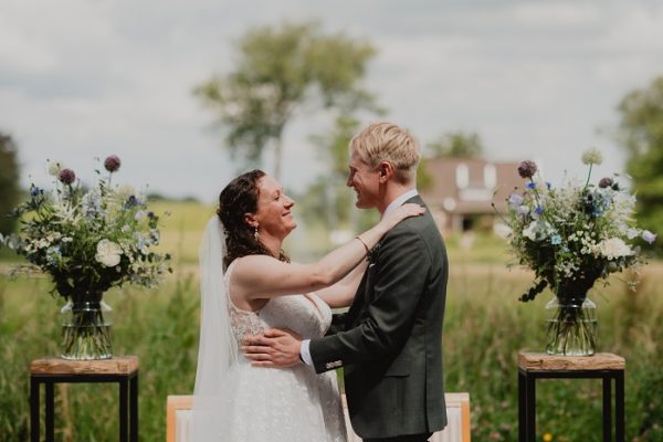 Zelfstandig trouwambtenaar BABS Bente bij Huis Brakel